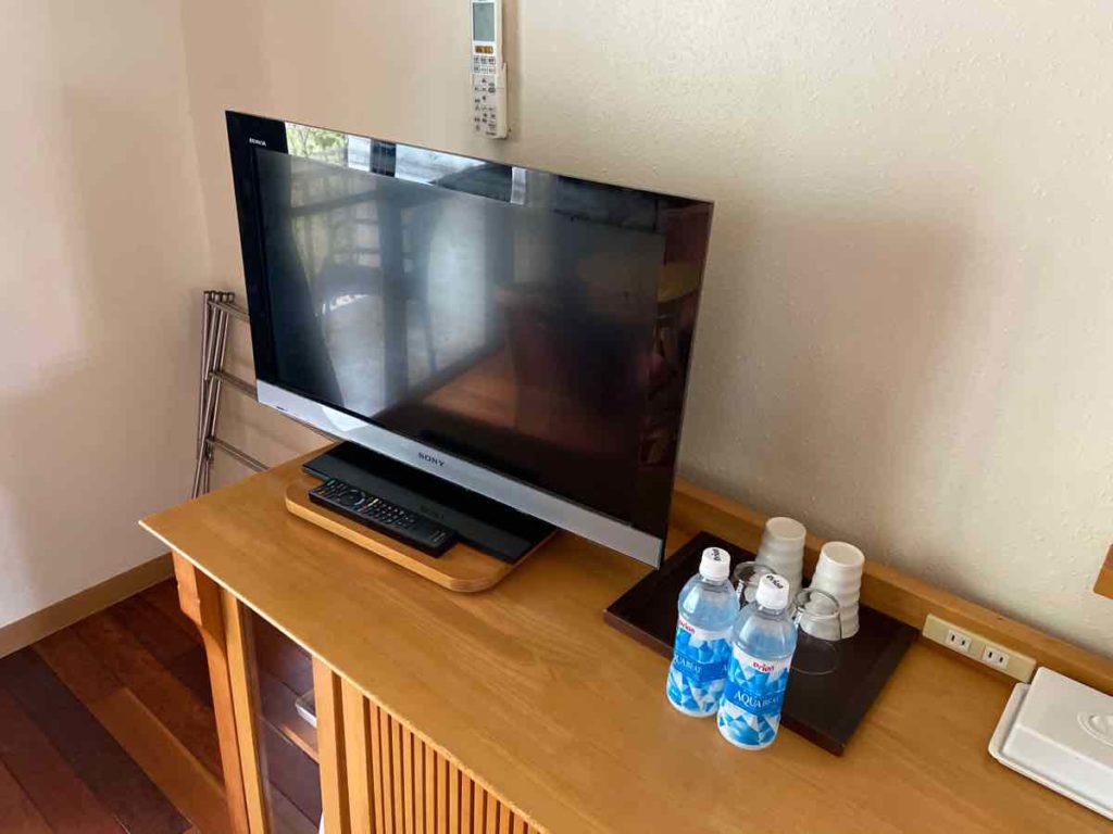 フサキビーチリゾートホテル 客室にある液晶テレビ