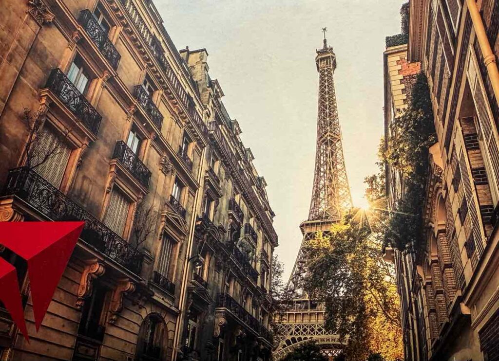 パリの街並みとデルタエアラインのロゴ